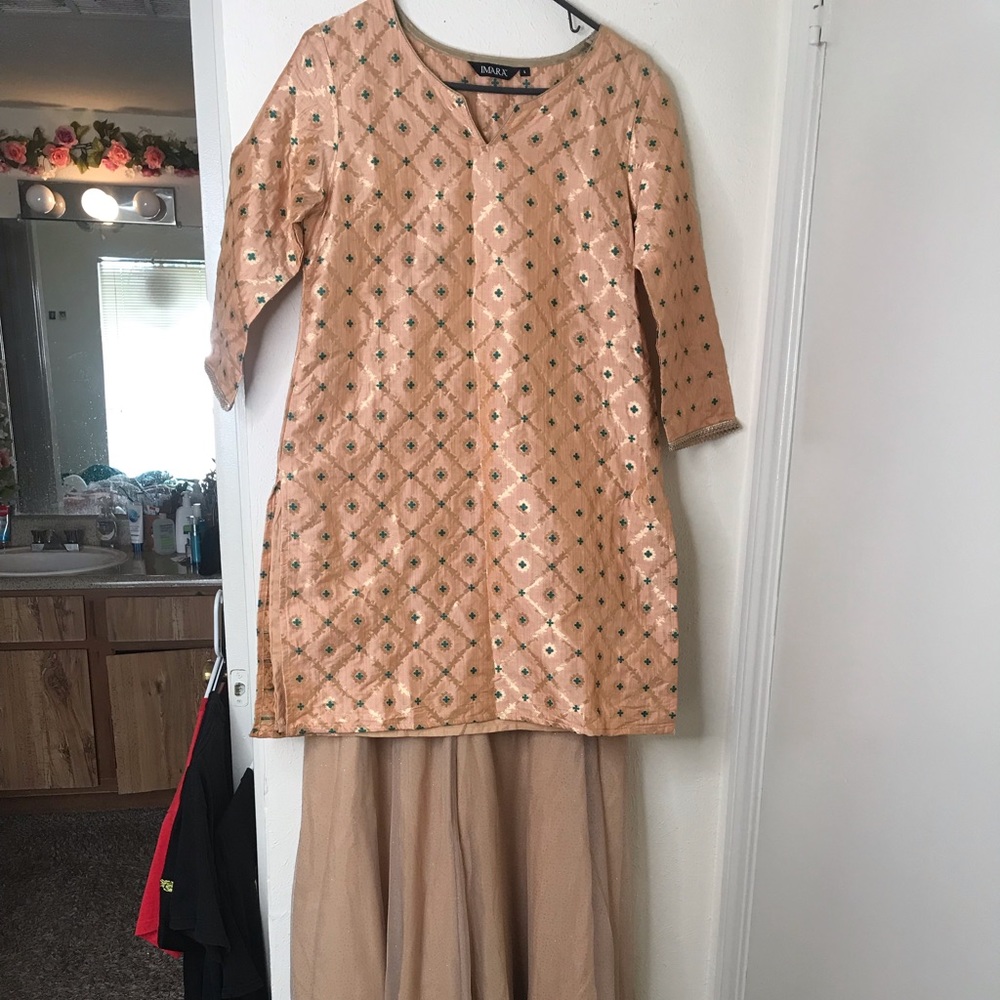 Outfit Set: Indian Fashion